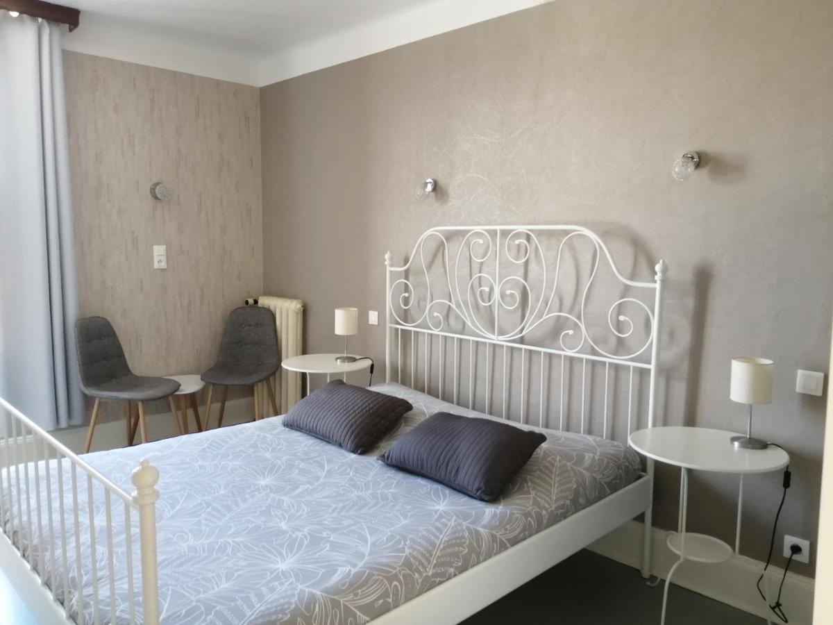 Hotel Du Grand Monarque Varennes-en-Argonne ภายนอก รูปภาพ