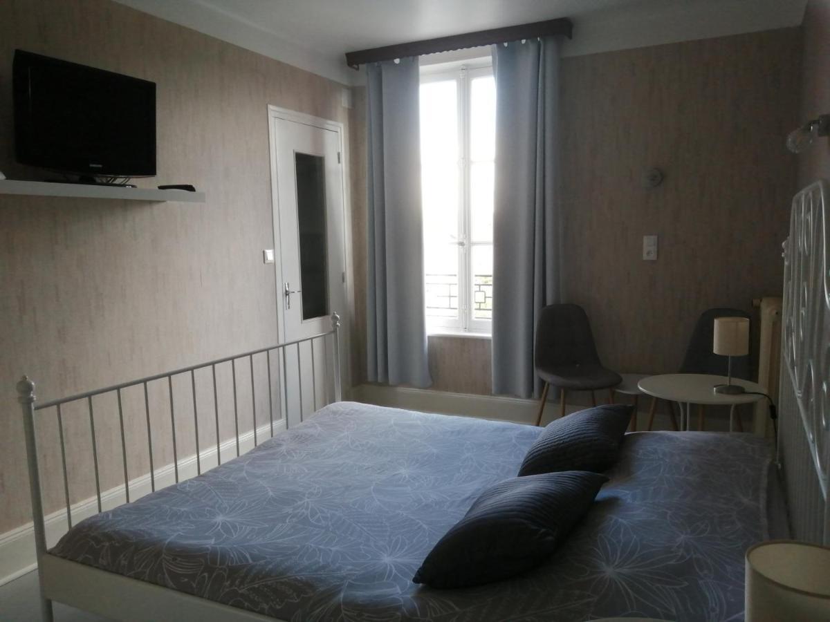 Hotel Du Grand Monarque Varennes-en-Argonne ภายนอก รูปภาพ